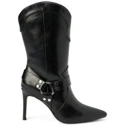 Avaline Pointed Toe Pull On Boots