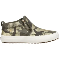 Crest Lug Camouflaged Chukka Sneakers