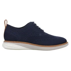 Grand Evolution Perforated Lace Up Sneakers