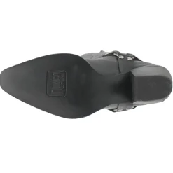 Heavens to Betsy Embroidered Snip Toe Cowboy Boots