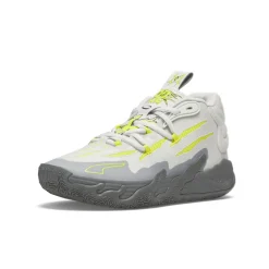 Mb.03 Hills Basketball Shoes (Big Kid)