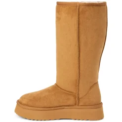 Sun Valley Round Toe Pull On Platform Boots