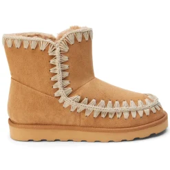 Tahoe Embroidered Round Toe Pull On Boots