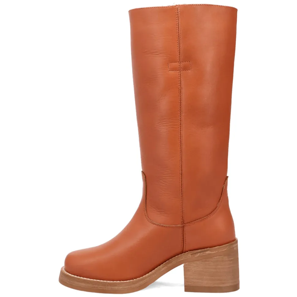 Vagabond Round Toe Pull On Boots