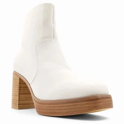 Vernita Round Toe Platform Zippered Boots