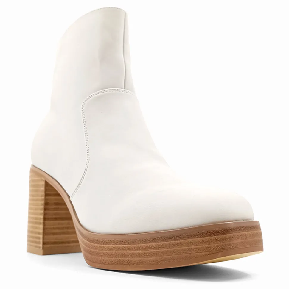 Vernita Round Toe Platform Zippered Boots