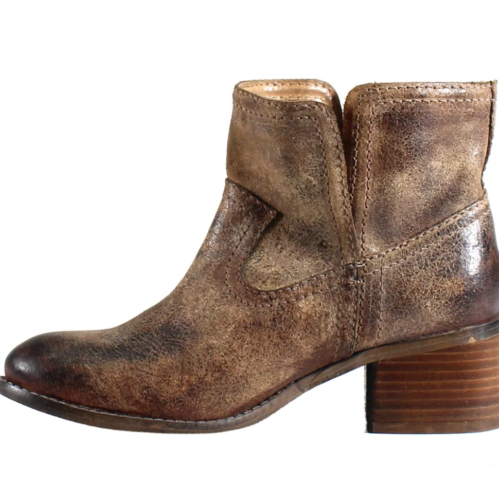 Walnut Grove Round Toe Pull On Booties